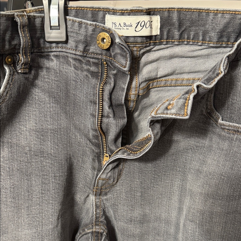 Men's Jos. A Bank Gray Jeans 36Wx29L